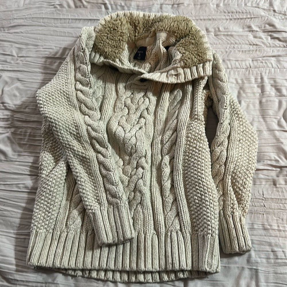 Boys M cable-knit sweater